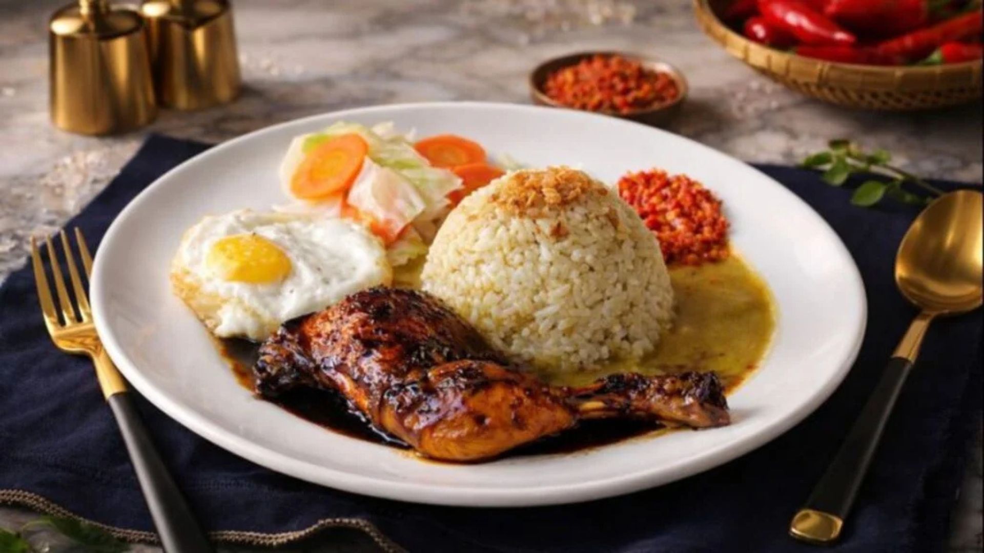 Ayam Bakar Nusantara menu khas Kedai Bukit Rhema Borobudur - makanan khas Magelang